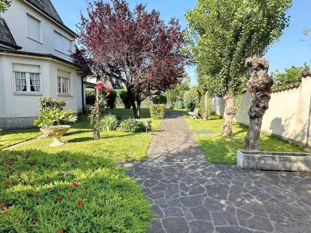 Villa Indipendente in vendita a Monfalcone, Friuli-Venezia Giulia