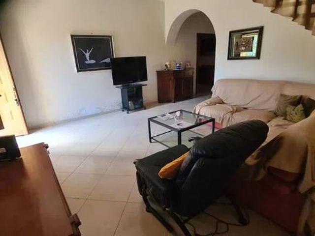 Villa Indipendente in vendita a Monforte San Giorgio, Sicilia
