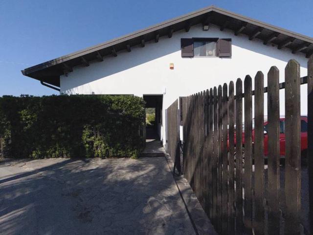 Villa Indipendente in vendita a Monforte San Giorgio, Sicilia