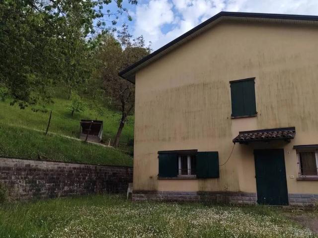 Villa Indipendente in vendita a Unione dei comuni Savena-Idice, Monghidoro