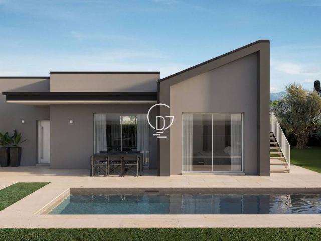 Villa Indipendente in vendita a Moniga Del Garda, Lombardia