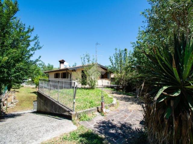 Villa Indipendente in vendita a Moniga Del Garda, Lombardia