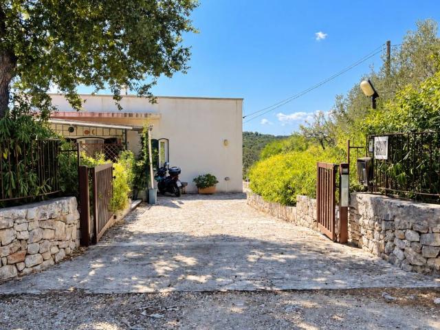 Villa Indipendente in vendita a Puglia, Bari