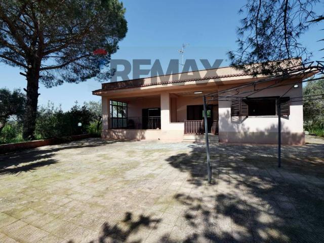 Villa Indipendente in vendita a Puglia, Bari