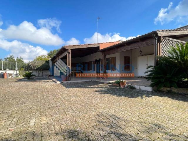 Villa Indipendente in vendita a Puglia, Bari