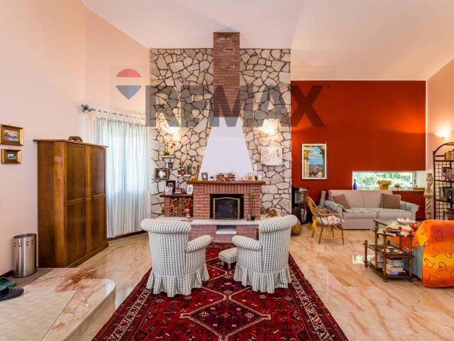 Villa Indipendente in vendita a Pezzingoli, Monreale