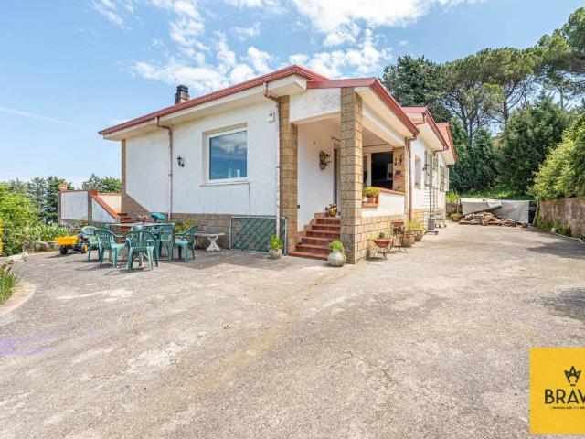Villa Indipendente in vendita a Pezzingoli, Monreale