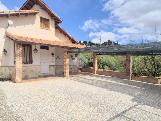Villa Indipendente in vendita a Villaggio Santa Rosalia, Monreale