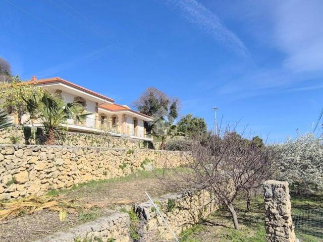 Villa Indipendente in vendita a Villaggio Santa Rosalia, Monreale