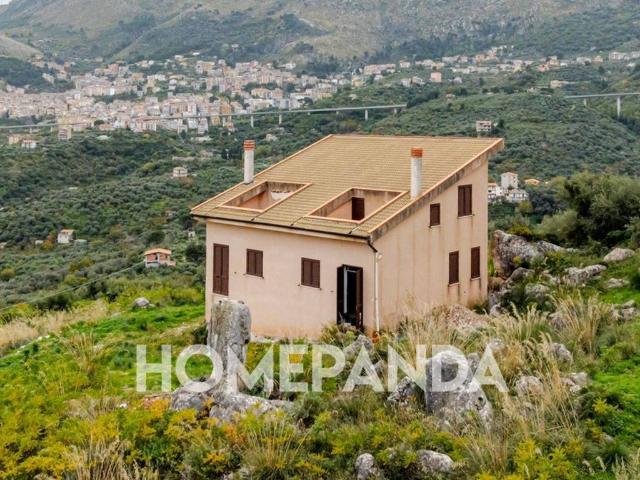 Villa Indipendente in vendita a Aquino, Monreale