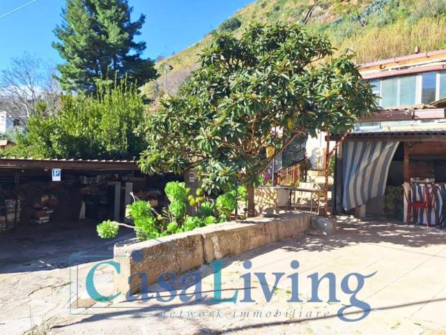 Villa Indipendente in vendita a Villaggio Santa Rosalia, Monreale