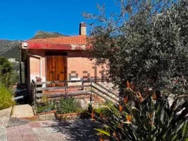Villa Indipendente in vendita a Pezzingoli, Monreale