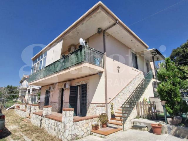 Villa Indipendente in vendita a Villaggio Santa Rosalia, Monreale
