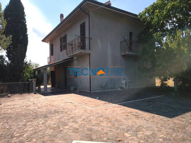 Villa Indipendente in vendita a Stella, Marche