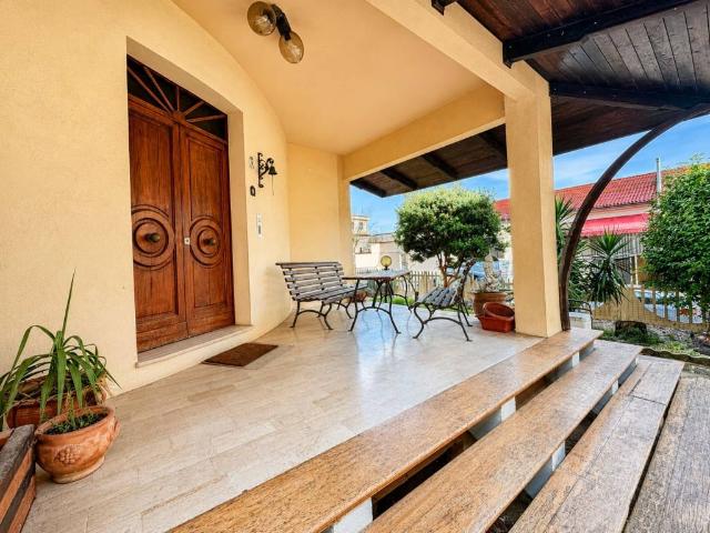 Villa Indipendente in vendita a Marche, Ancona