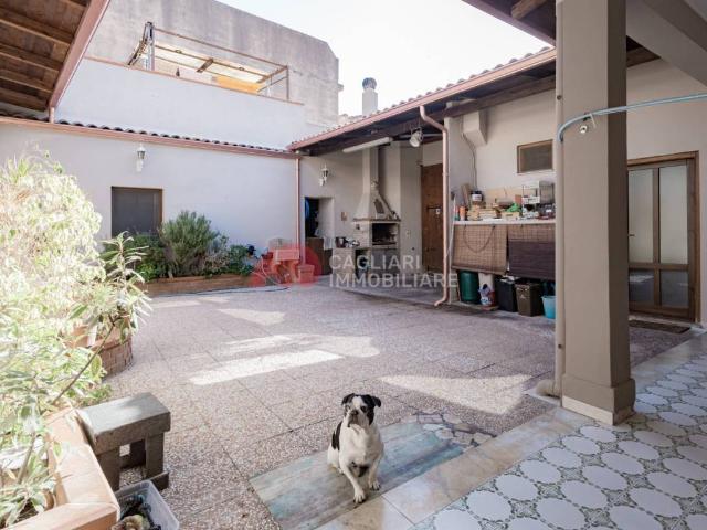 Villa Indipendente in vendita a Monserrato, Sardigna/Sardegna