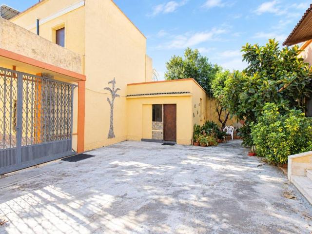 Villa Indipendente in vendita a Monserrato, Sardigna/Sardegna