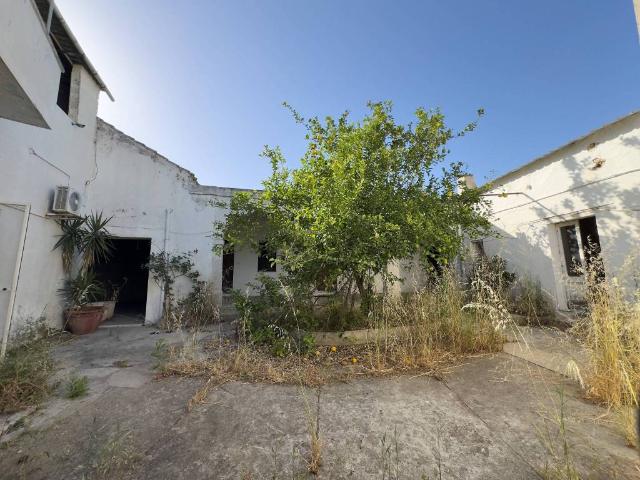 Villa Indipendente in vendita a Monserrato, Sardigna/Sardegna