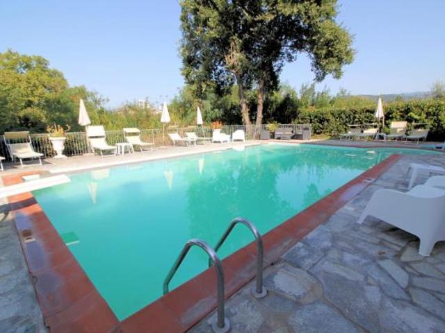 Villa Indipendente in vendita a Montevettolini, Pistoia