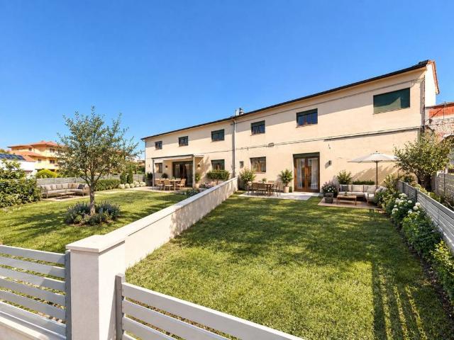 Villa Indipendente in vendita a Monsummano Terme, Pistoia