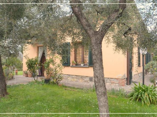 Villa Indipendente in vendita a Grotta Parlanti, Montevettolini