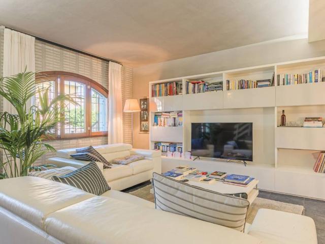 Villa Indipendente in vendita a Monsummano Alto, Monsummano Terme