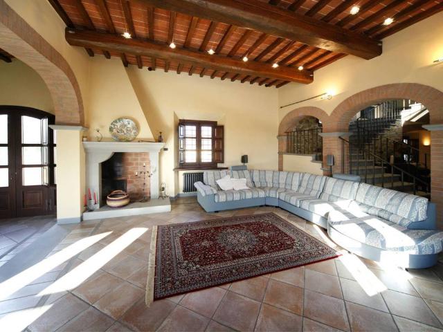 Villa Indipendente in vendita a Monsummano Alto, Monsummano Terme