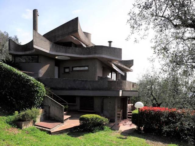 Villa Indipendente in vendita a Le Case, Montevettolini