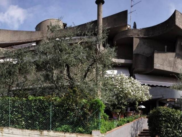 Villa Indipendente in vendita a Le Case, Montevettolini