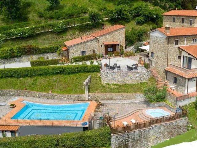 Villa Indipendente in vendita a Cantagrillo, Serravalle Pistoiese
