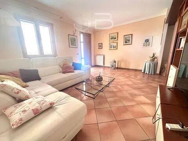 Villa Indipendente in vendita a Pozzarello, Montevettolini