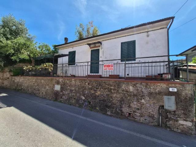 Villa Indipendente in vendita a Montevettolini, Toscana