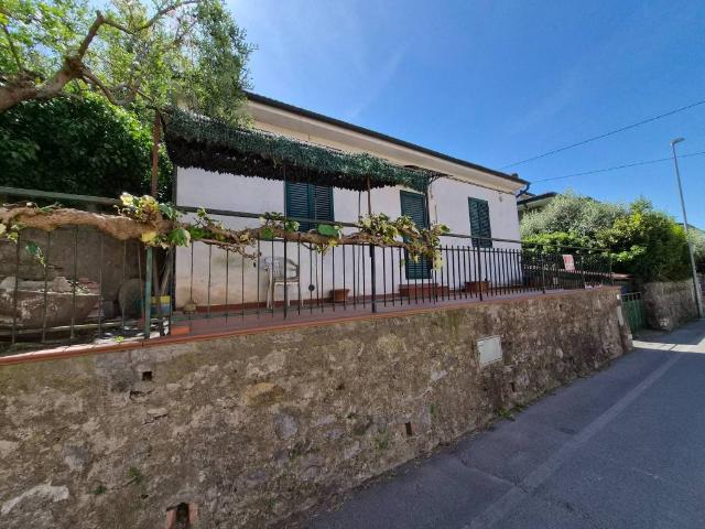 Villa Indipendente in vendita a Montevettolini, Toscana