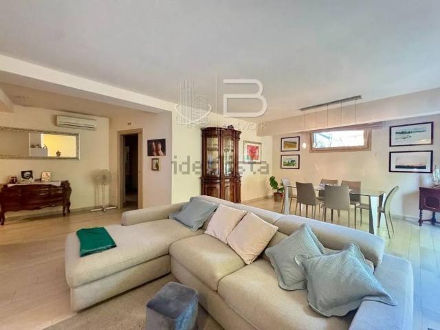 Villa Indipendente in vendita a Grotta Parlanti, Montevettolini