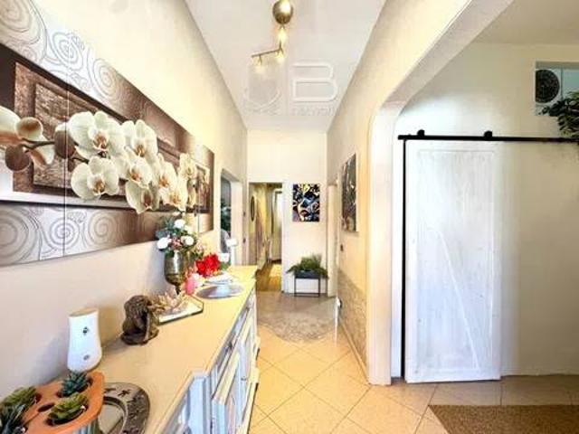Villa Indipendente in vendita a Le Case, Montevettolini