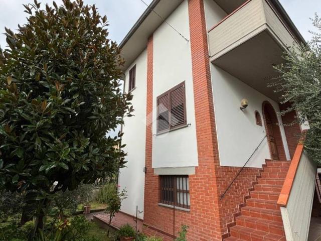 Villa Indipendente in vendita a Montevettolini, Pistoia