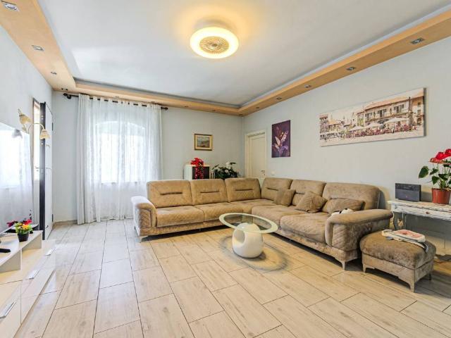 Villa Indipendente in vendita a Uggia, Monsummano Terme