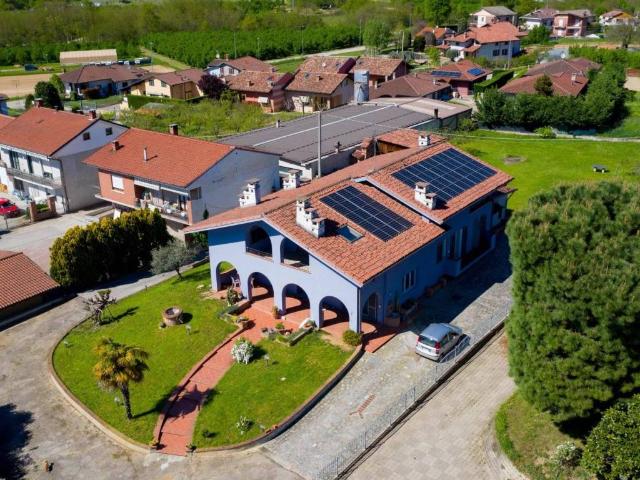 Villa Indipendente in vendita a Piemonte, Cuneo