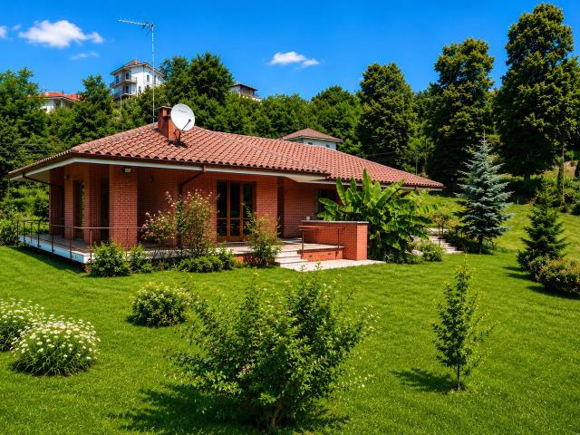 Villa Indipendente in vendita a Piemonte, Asti