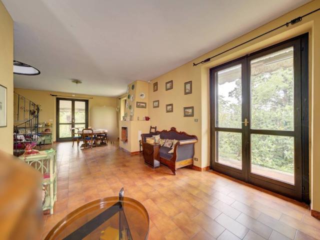 Villa Indipendente in vendita a Piemonte, Asti