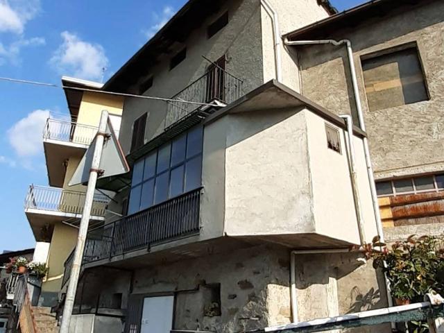 Villa Indipendente in vendita a Montagna In Valtellina, Lombardia
