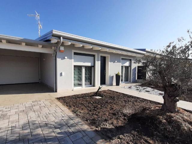 Villa Indipendente in vendita a Montagnana, Veneto