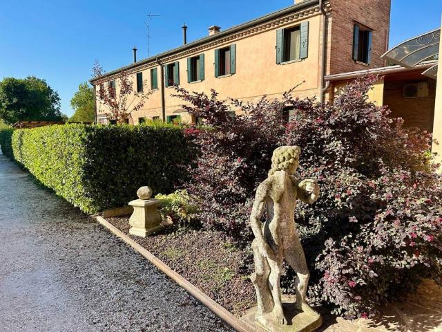 Villa Indipendente in vendita a Montagnana, Veneto