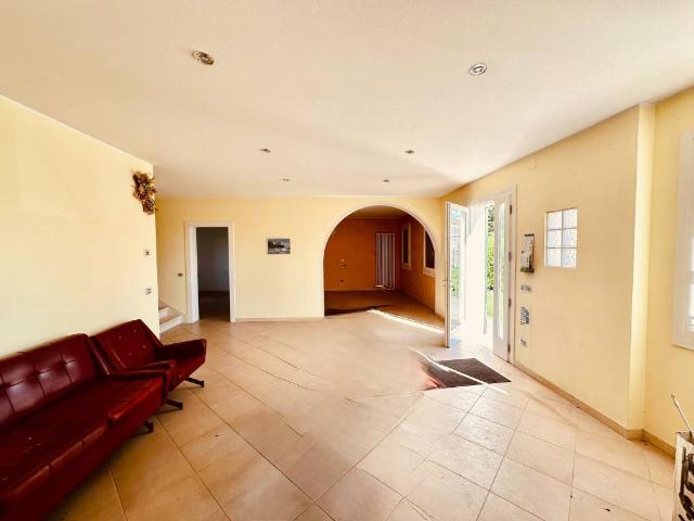 Villa Indipendente in vendita a Montagnana, Veneto