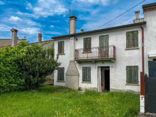 Villa Indipendente in vendita a Montagnana, Veneto