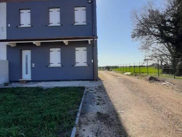 Villa Indipendente in vendita a Montagnana, Veneto