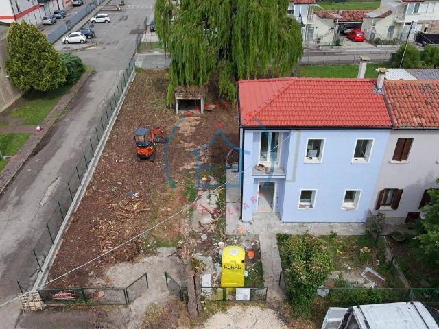 Villa Indipendente in vendita a Montagnana, Veneto