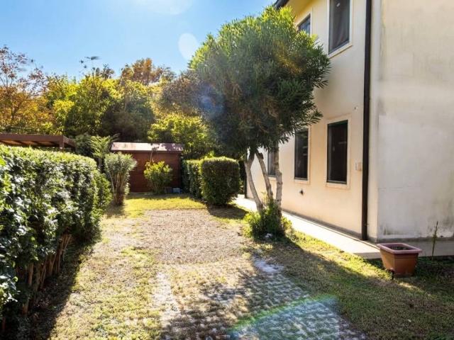 Villa Indipendente in vendita a Montagnana, Veneto