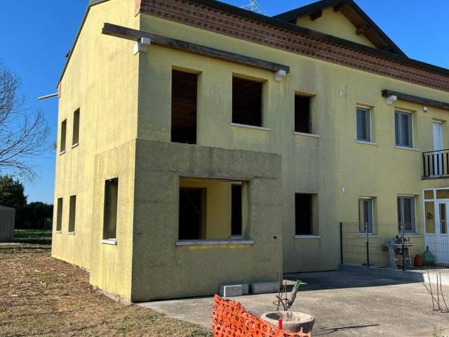 Villa Indipendente in vendita a Borgo Veneto, Montagnana