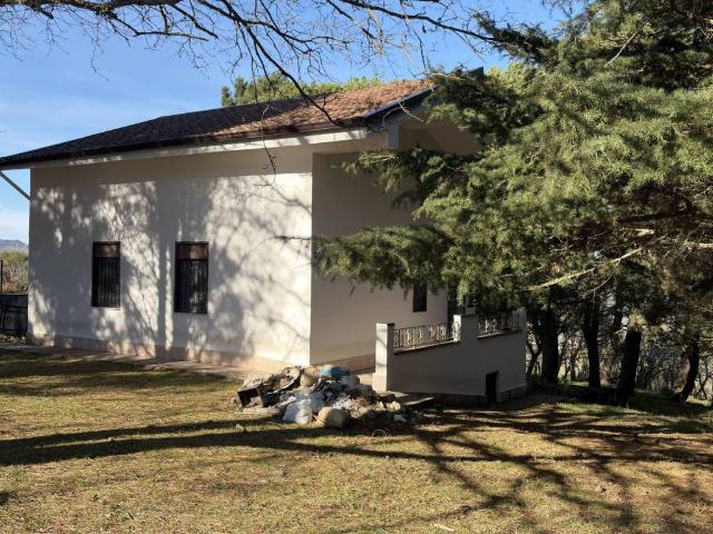 Villa Indipendente in vendita a Montalbano Elicona, Sicilia